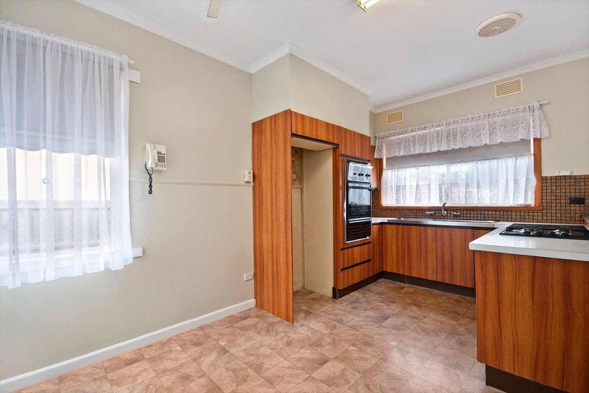 11 Garden Street, WARRNAMBOOL VIC 3280, Warrnambool - Thumbnail 2