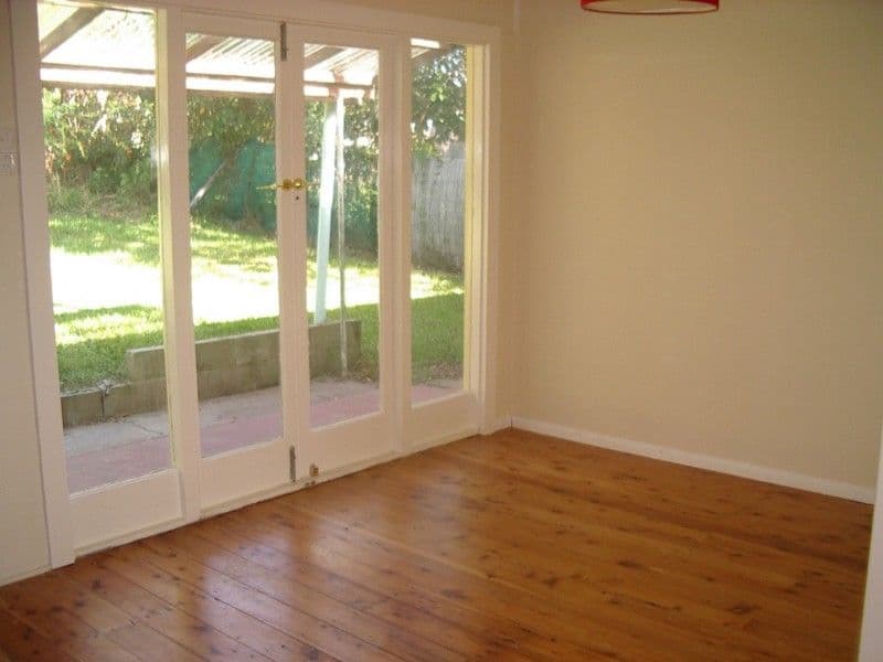 40 Deakin Avenue, SOUTHPORT QLD 4215, Southport - Thumbnail 5