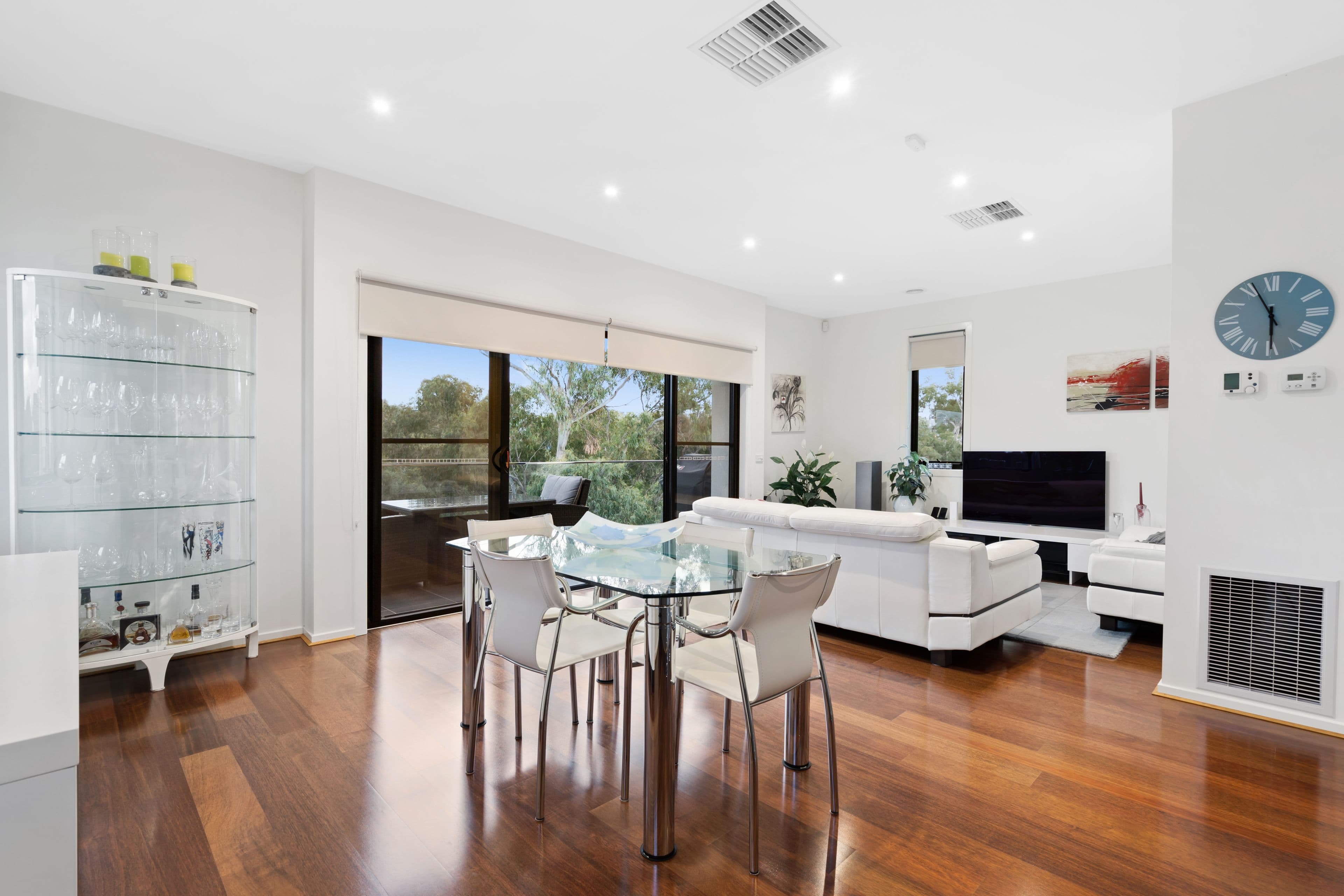 50 Zara Close, Bundoora VIC 3083, Bundoora - Thumbnail 2