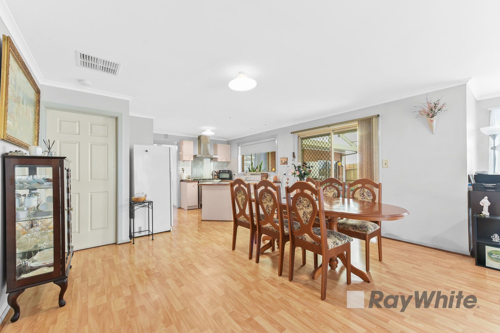 11 Frangipani Close, Endeavour Hills VIC 3802, Endeavour Hills - Thumbnail 4