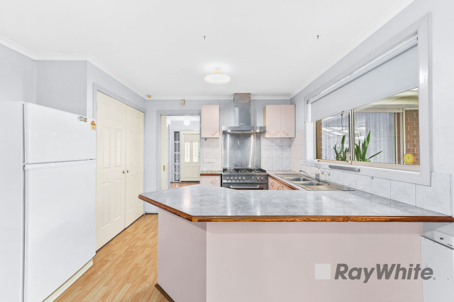 11 Frangipani Close, Endeavour Hills VIC 3802, Endeavour Hills - Thumbnail 5