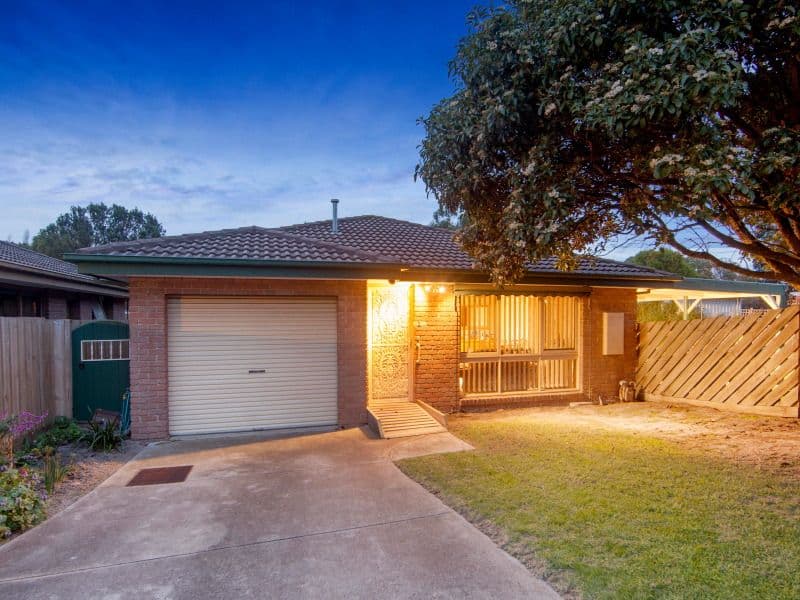 21 Gairloch Drive, FRANKSTON VIC 3199, Frankston - Image 1