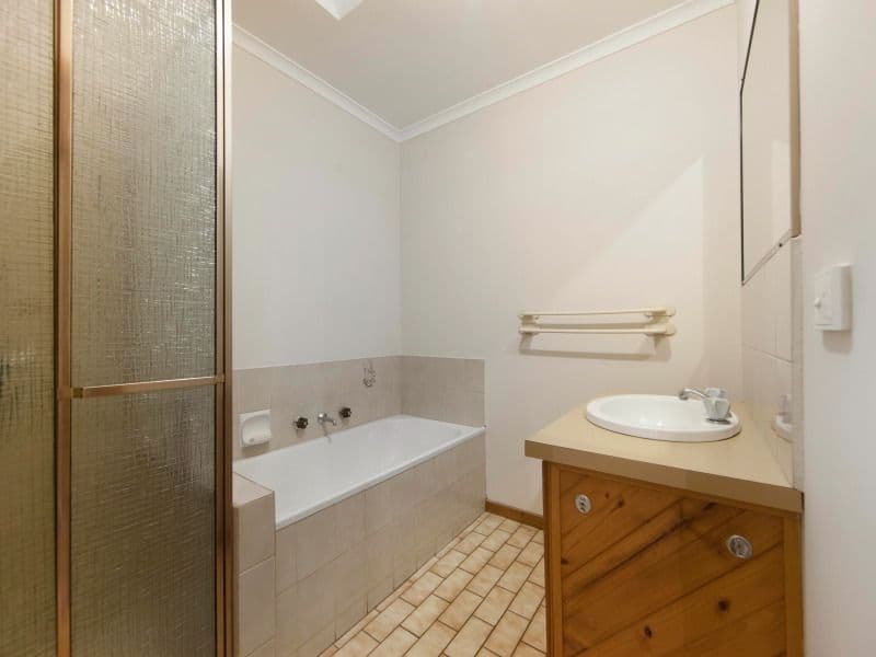 21 Gairloch Drive, FRANKSTON VIC 3199, Frankston - Thumbnail 5