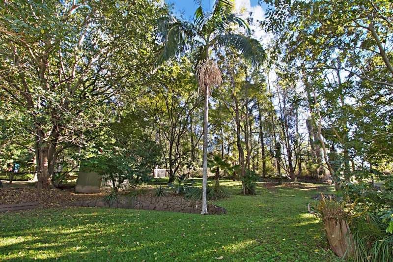 461 Simpsons Road, BARDON QLD 4065, Bardon - Thumbnail 2