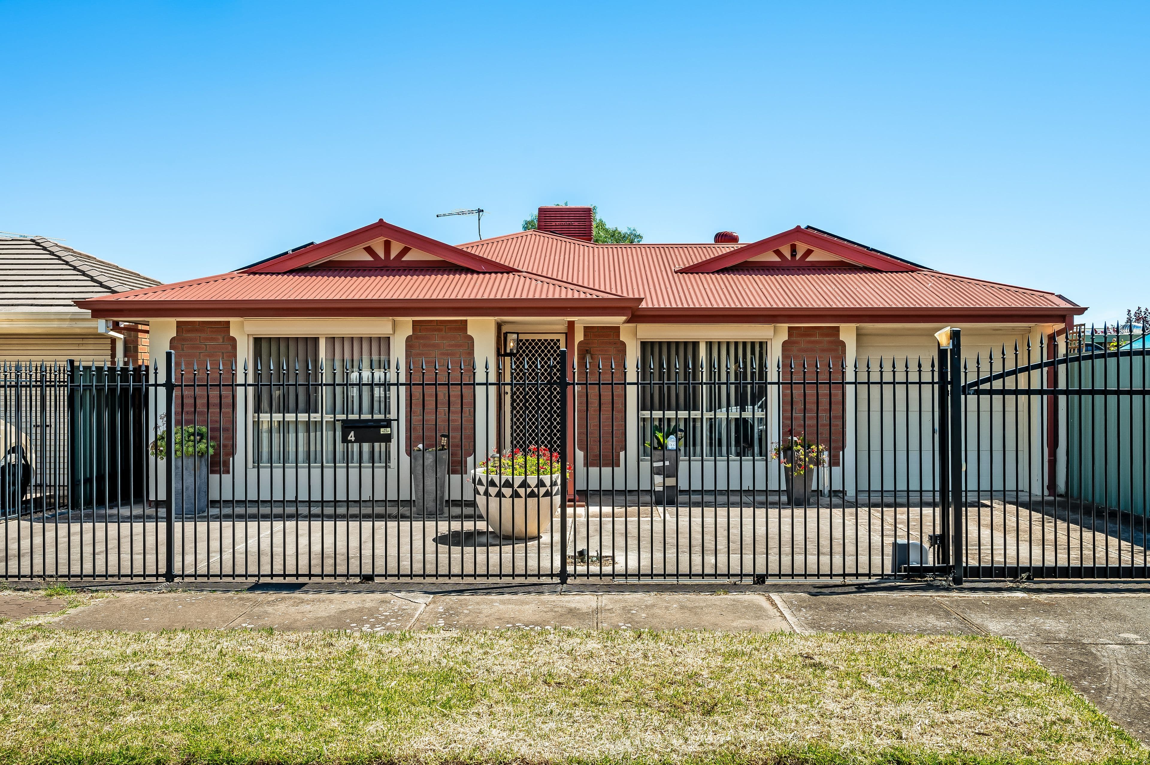 4 Wyle Street, Salisbury North SA 5108, Salisbury North - Image 1