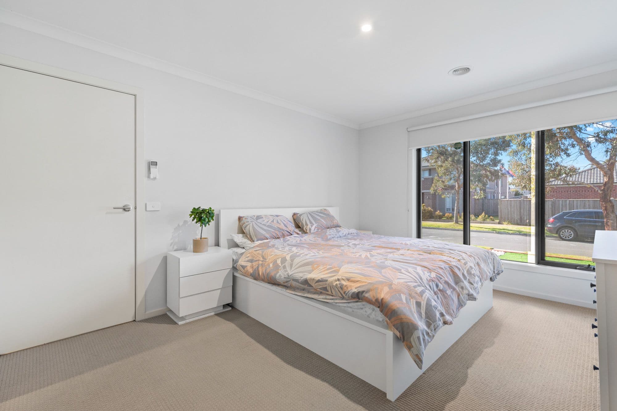 10 Leila Street, Werribee VIC 3030, Werribee - Thumbnail 2