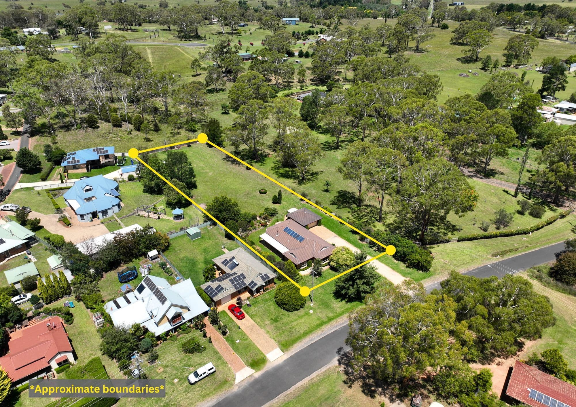 1 Cramsie Crescent, Glen Innes NSW 2370, Glen Innes - Image 1