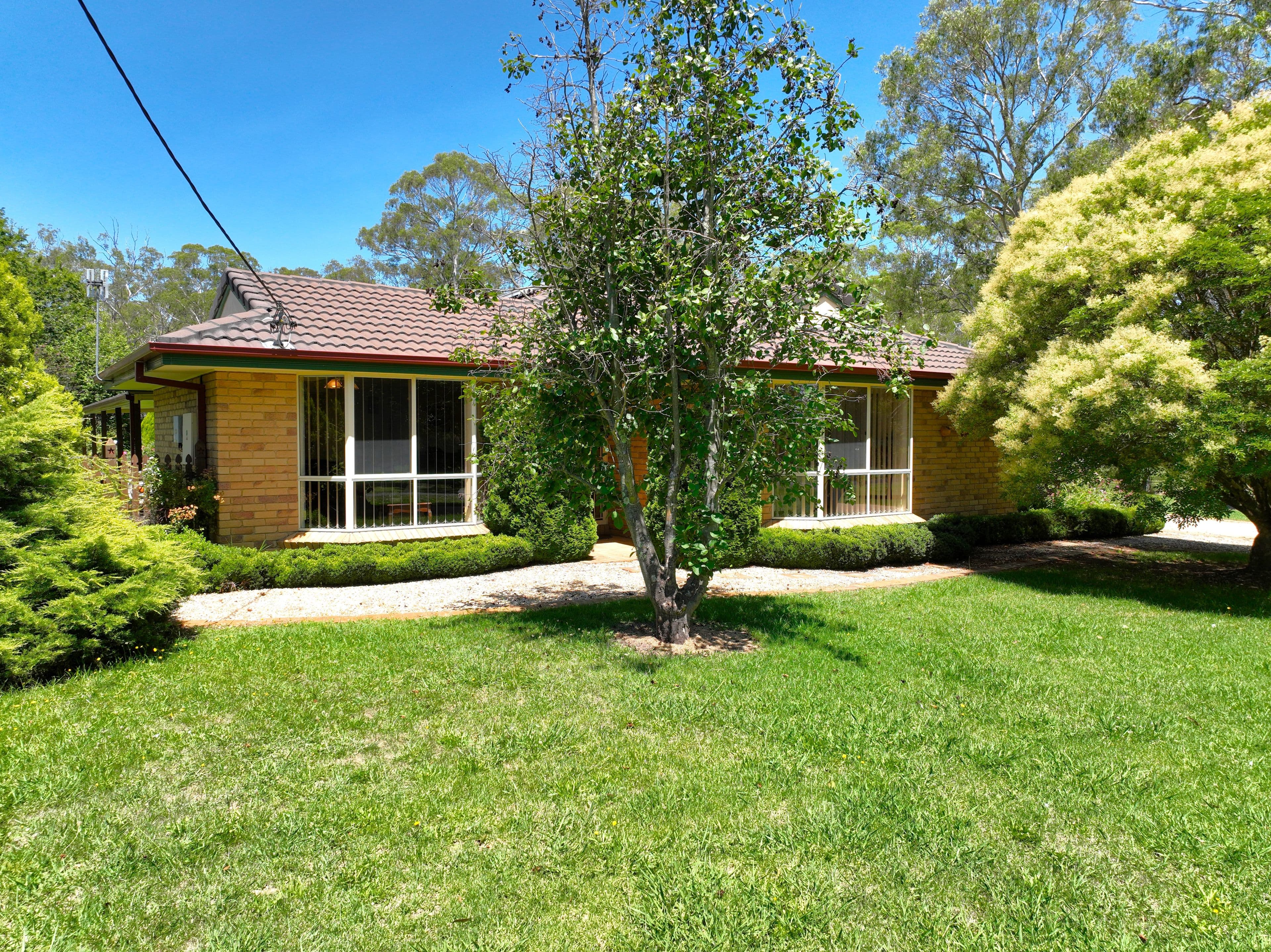 1 Cramsie Crescent, Glen Innes NSW 2370, Glen Innes - Thumbnail 2
