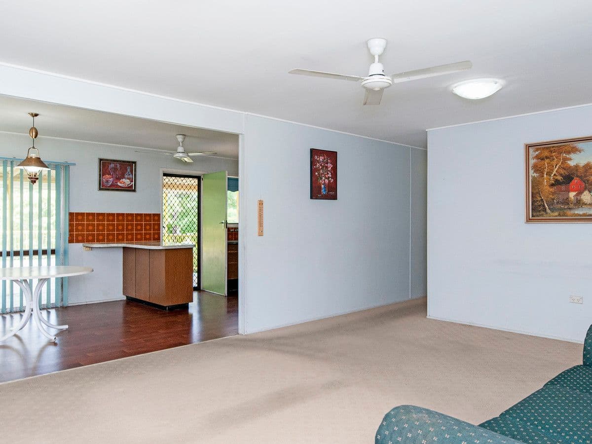 9 Boscawan Crescent, BELLBIRD PARK QLD 4300, Bellbird Park - Thumbnail 2