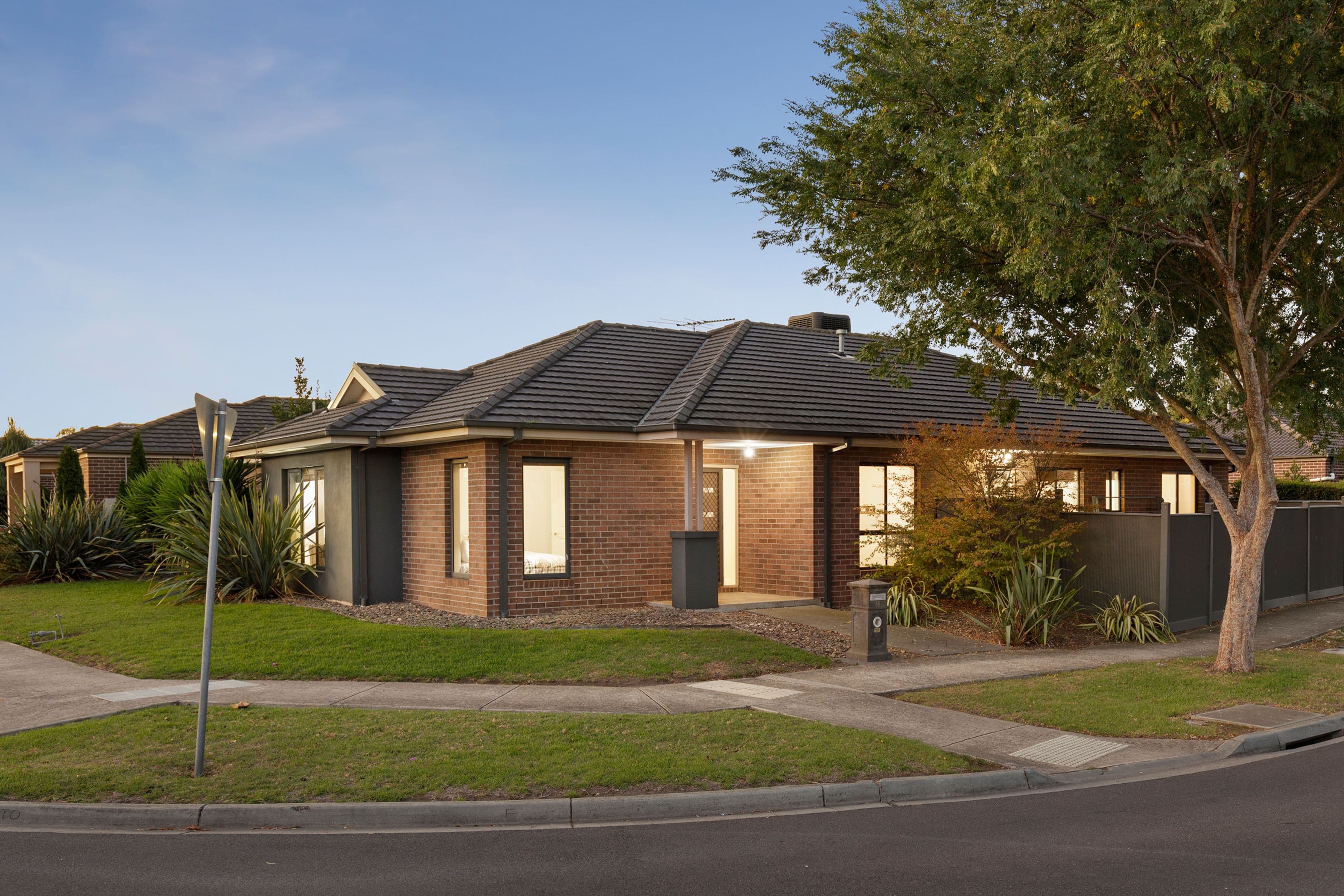 16 Barmah Drive, South Morang VIC 3752, South Morang - Image 1