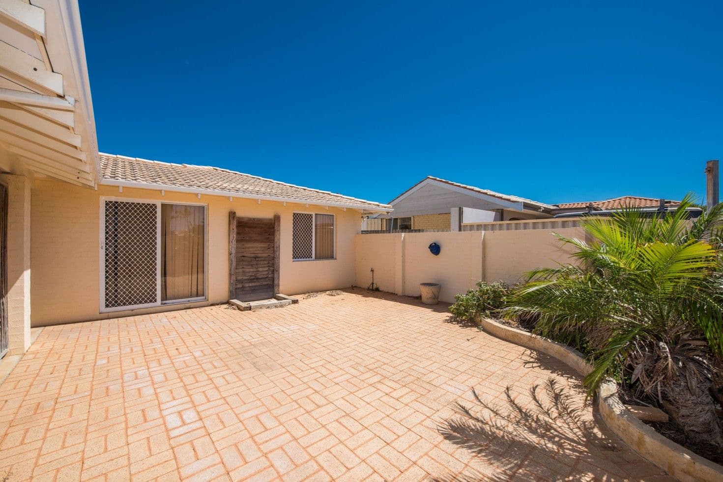 10 Falmouth Close, Tarcoola Beach WA 6530, Tarcoola Beach - Thumbnail 2