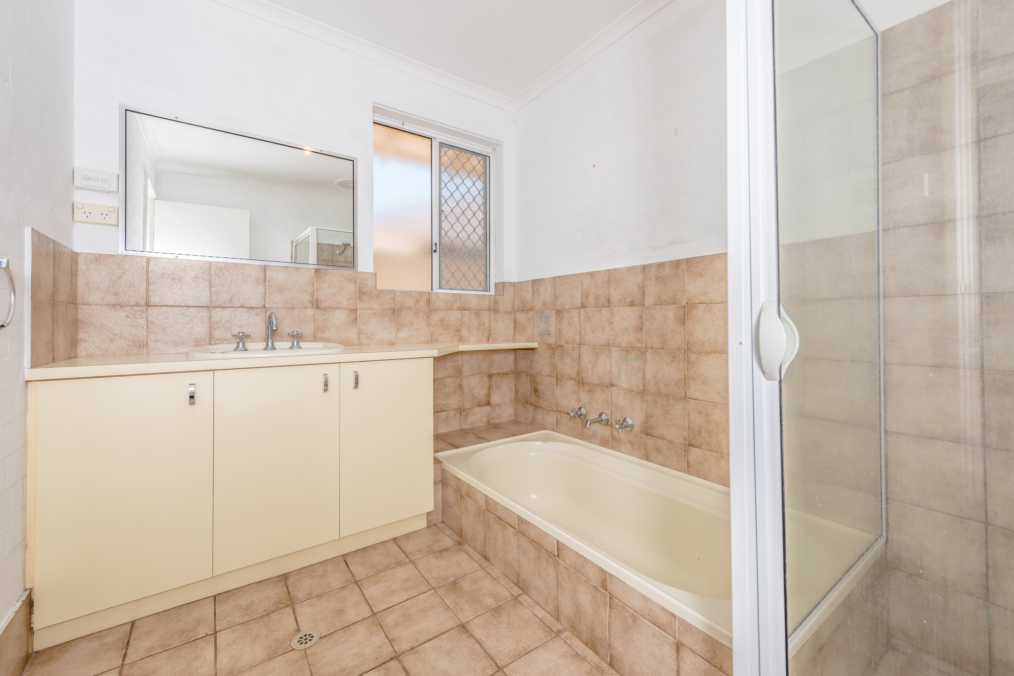 10 Falmouth Close, Tarcoola Beach WA 6530, Tarcoola Beach - Thumbnail 5