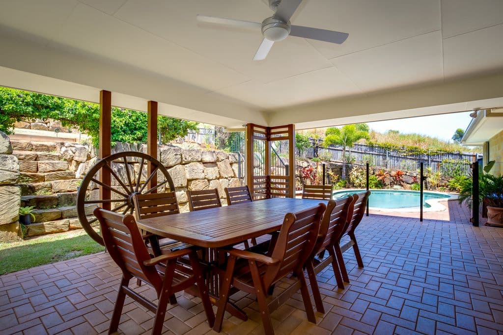 9 Finnagin Drive, BONOGIN QLD 4213, Bonogin - Thumbnail 4