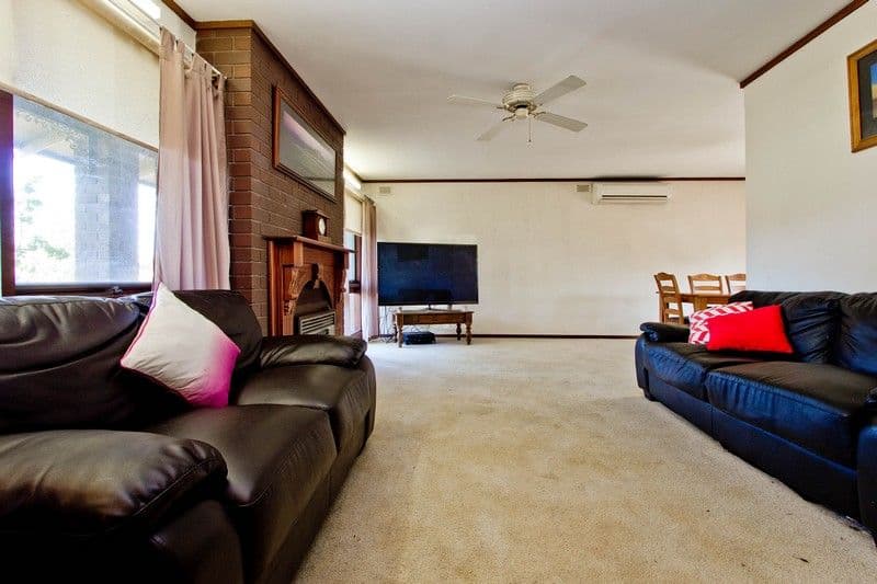 2 Pine Lodge Crescent, Grange SA 5022, Grange - Thumbnail 4