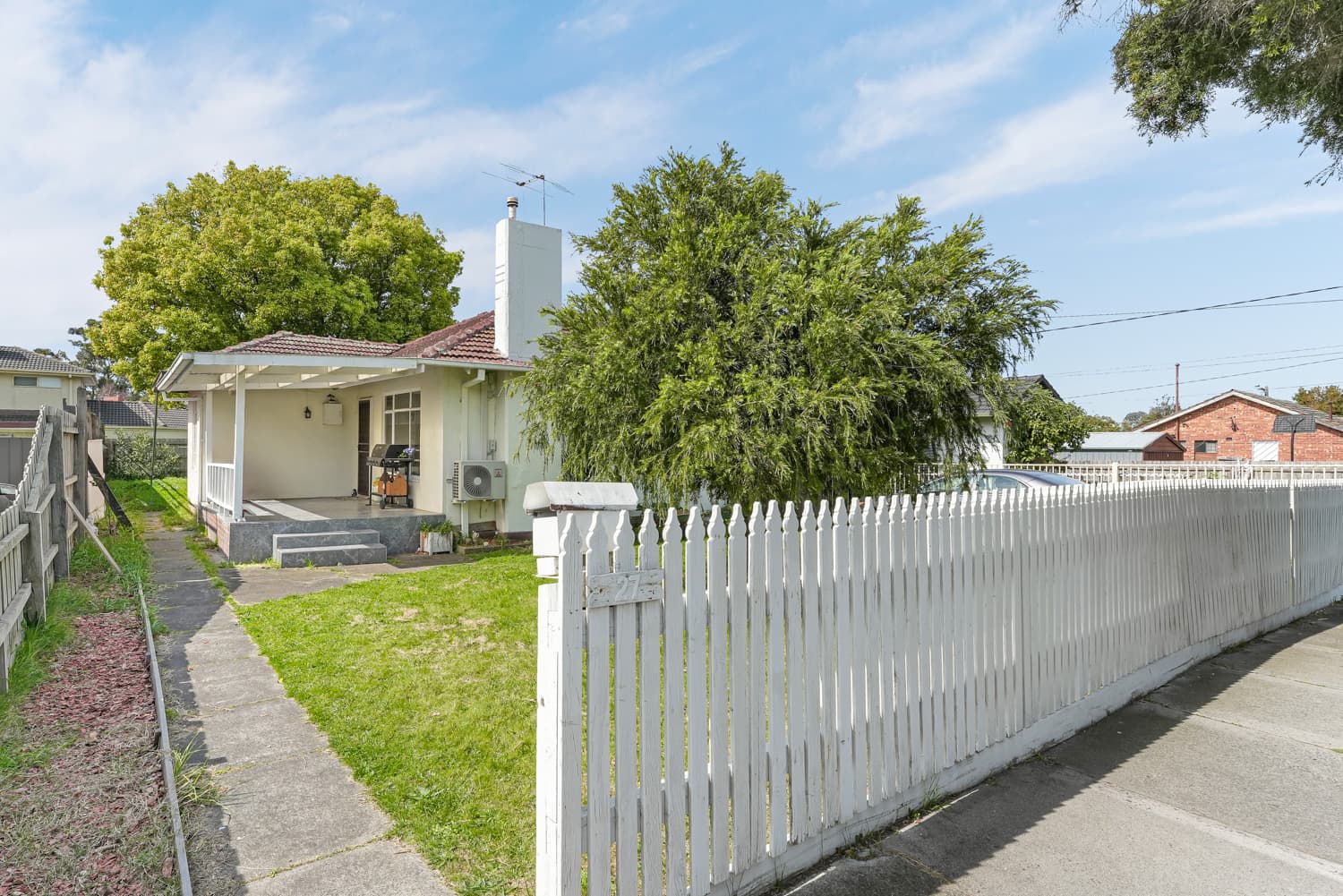 27 Latham Crescent, Dandenong North VIC, Dandenong North - Thumbnail 2