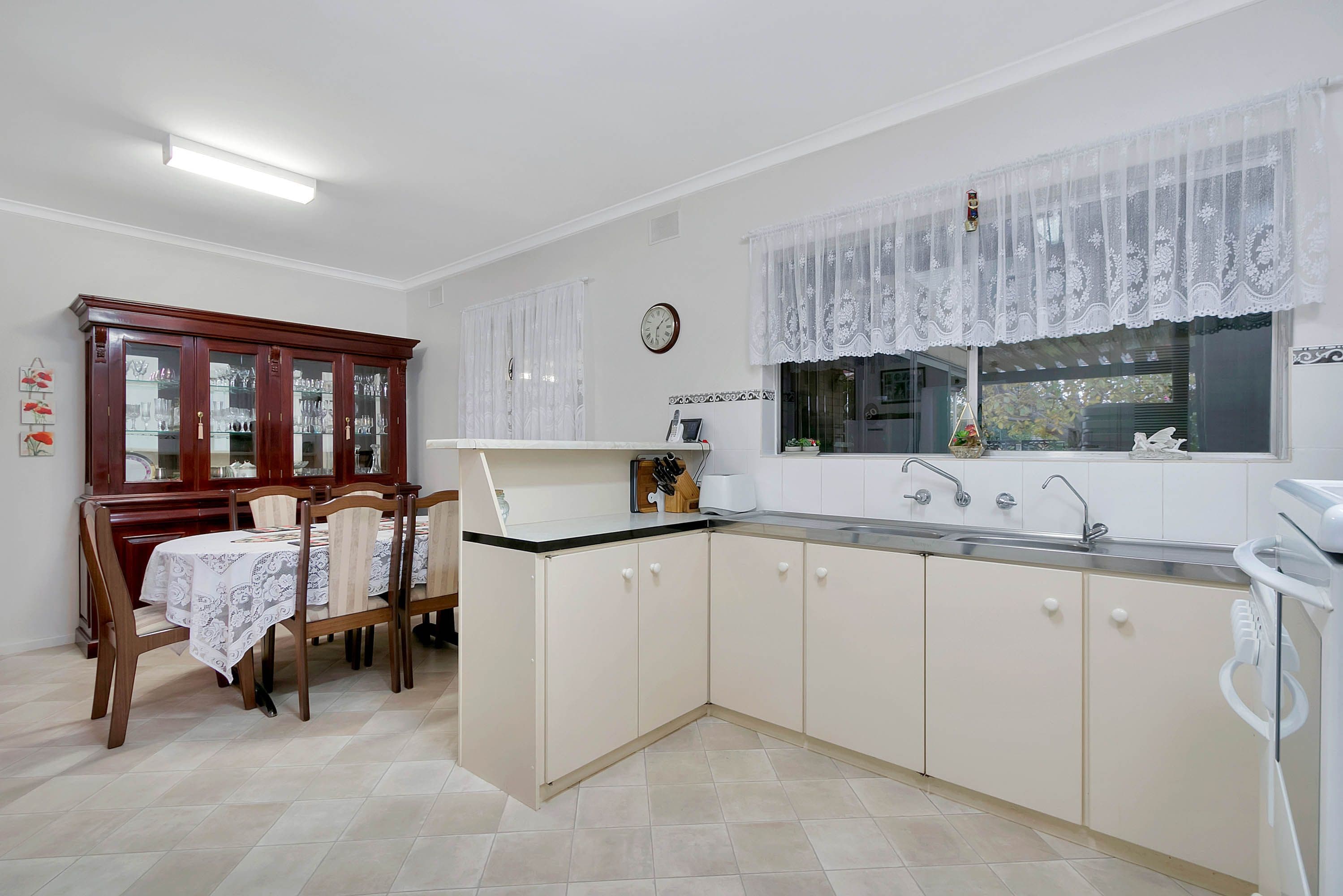 14 Deland Avenue, Gawler East SA 5118, Gawler East - Thumbnail 2