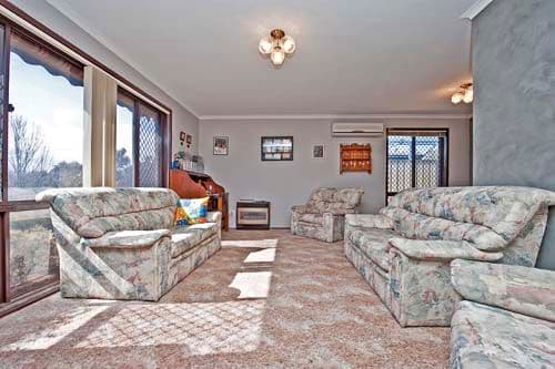 5 Ellerston Avenue, ISABELLA PLAINS ACT 2905, Isabella Plains - Thumbnail 2