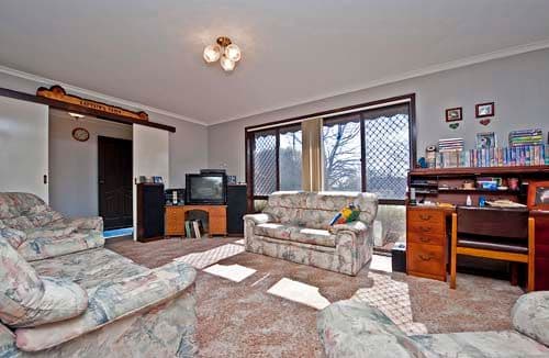 5 Ellerston Avenue, ISABELLA PLAINS ACT 2905, Isabella Plains - Thumbnail 3