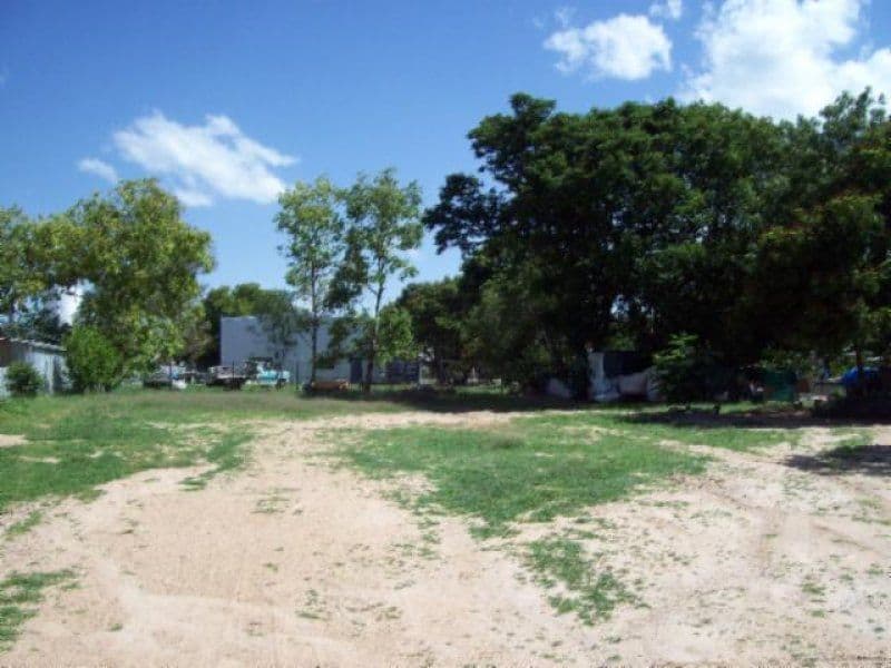 8 Victoria, HUGHENDEN QLD 4821, Hughenden - Thumbnail 2