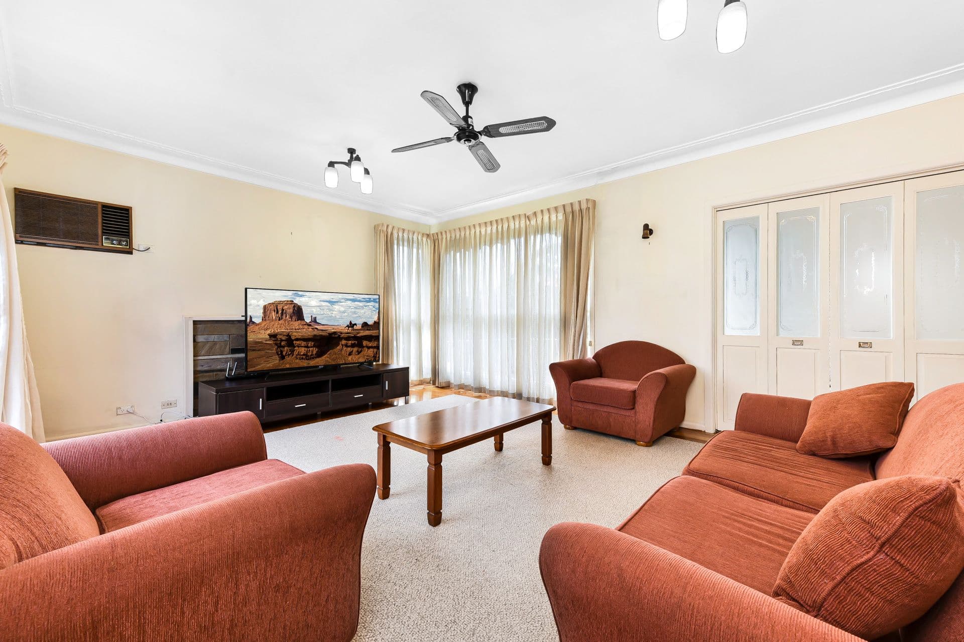 11 Pamela Street, Mount Waverley VIC 3149, Mount Waverley - Thumbnail 2
