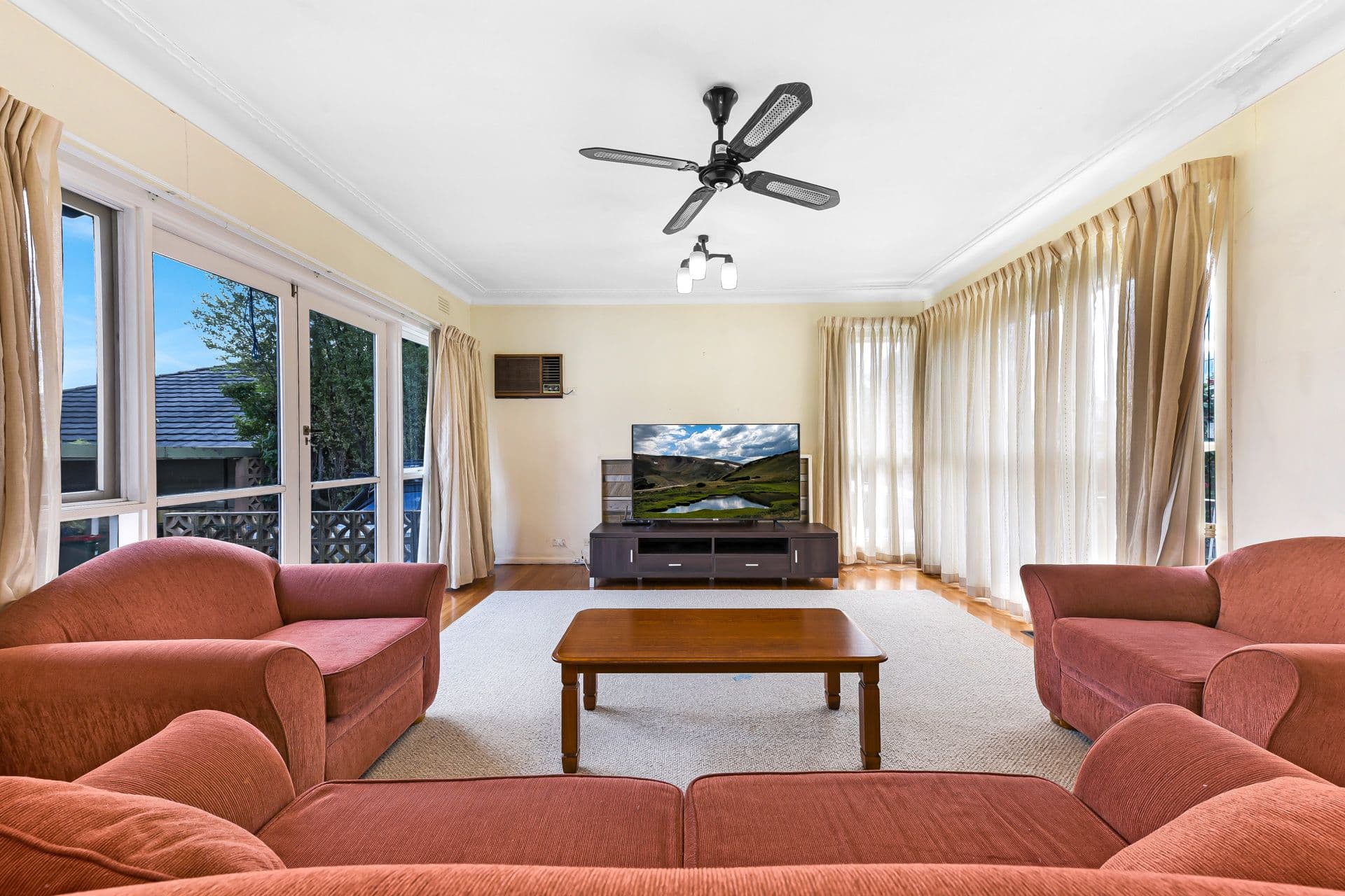 11 Pamela Street, Mount Waverley VIC 3149, Mount Waverley - Thumbnail 3