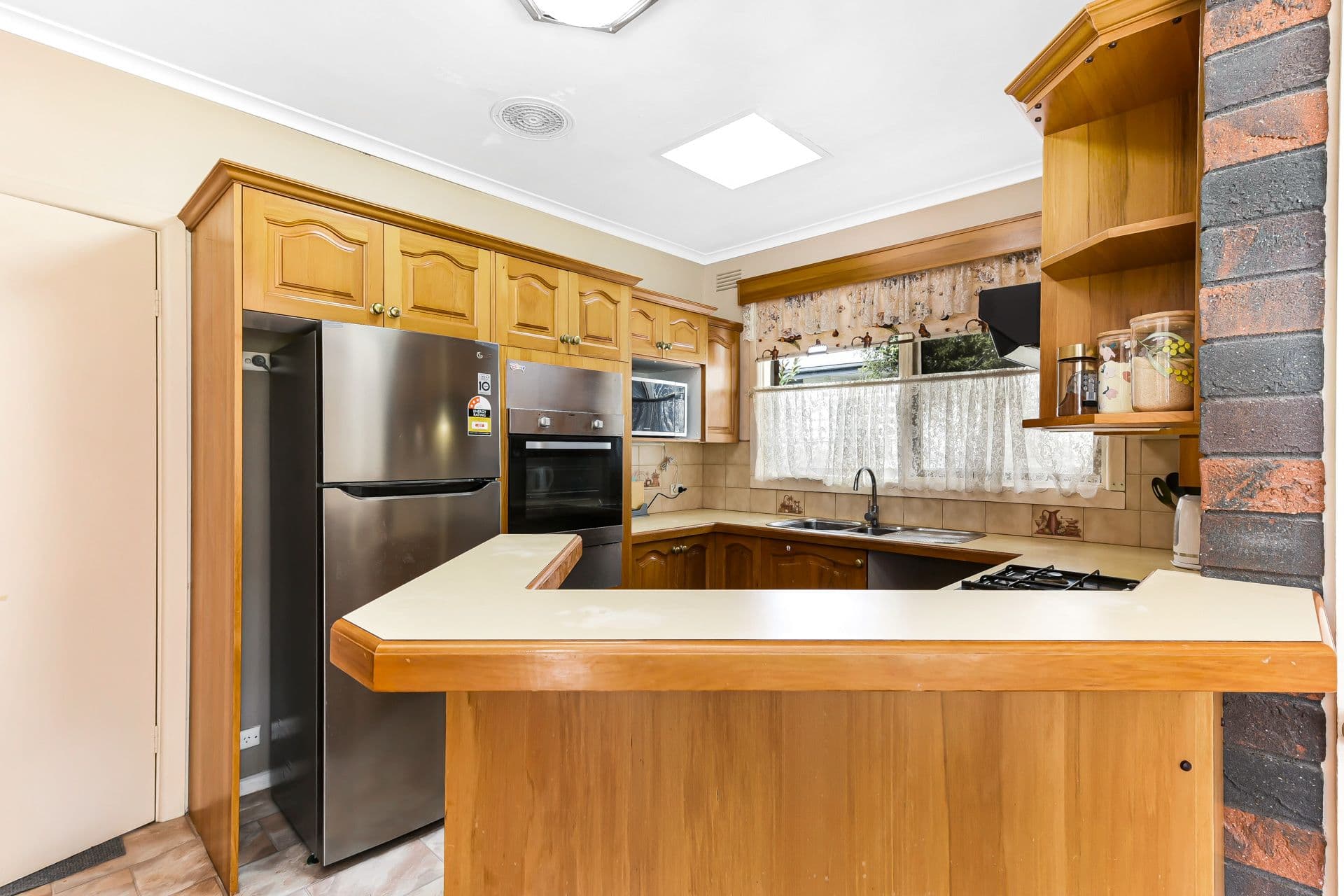 11 Pamela Street, Mount Waverley VIC 3149, Mount Waverley - Thumbnail 4