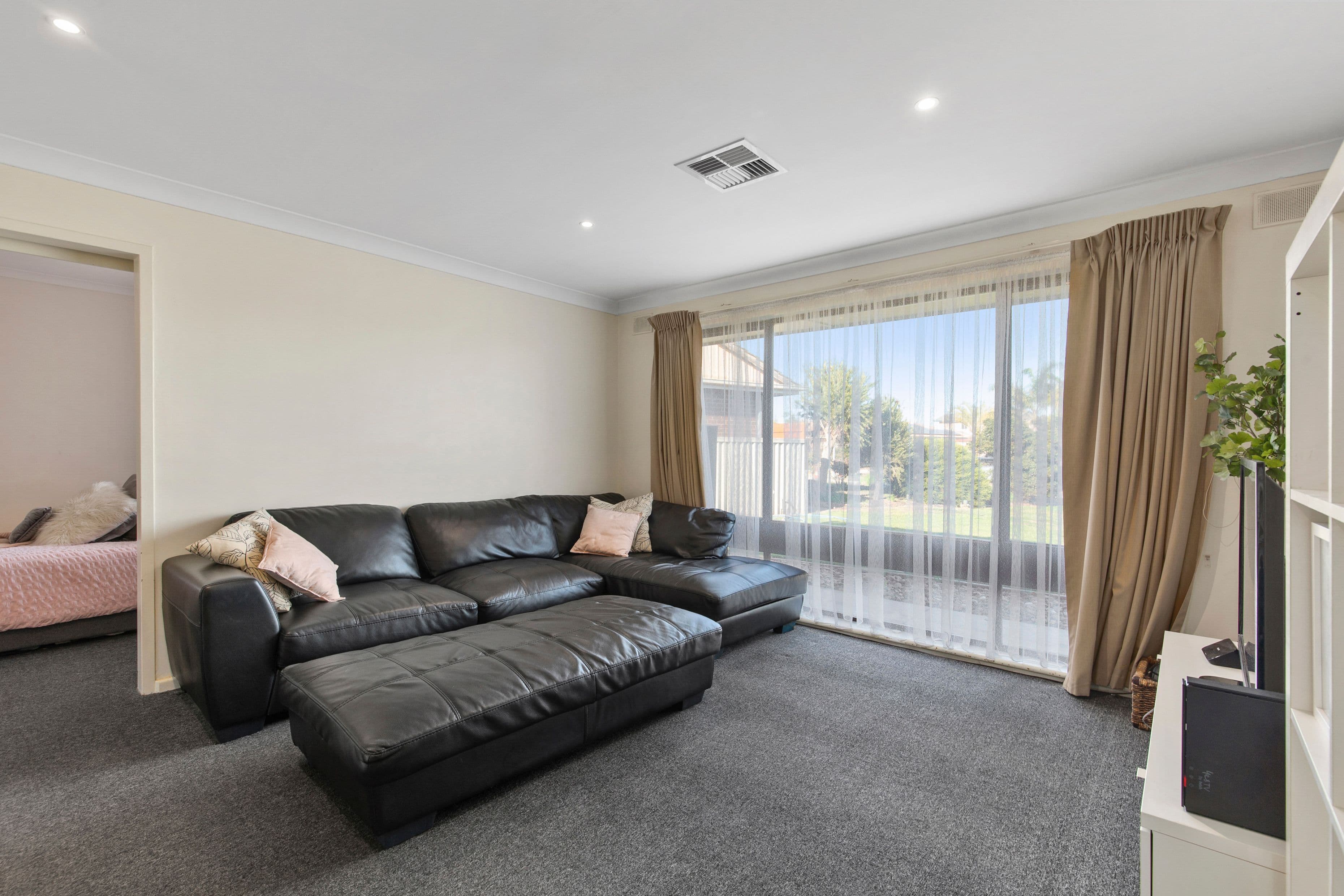 9 Todd Place, West Lakes Shore SA 5020, West Lakes Shore - Thumbnail 2