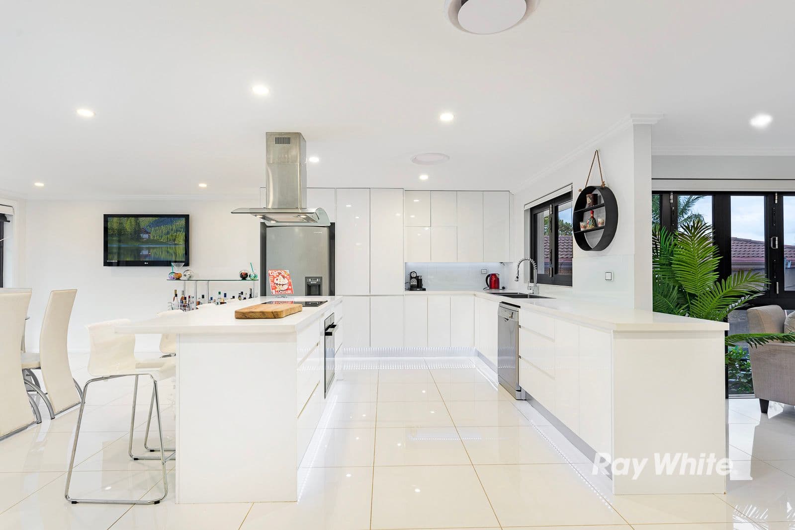 21 Sporing Avenue, Kings Langley - Thumbnail 4