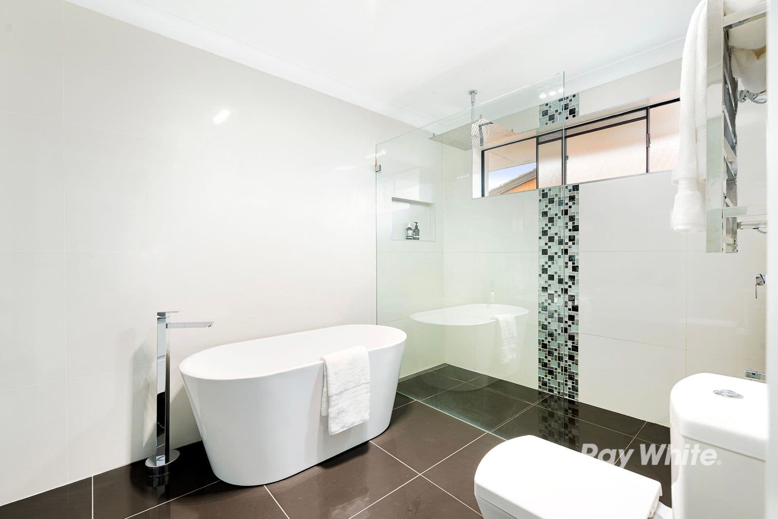21 Sporing Avenue, Kings Langley - Thumbnail 8