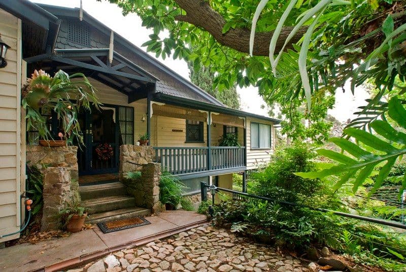 42 BROWNS Road, MONTROSE VIC 3765, Montrose - Thumbnail 2