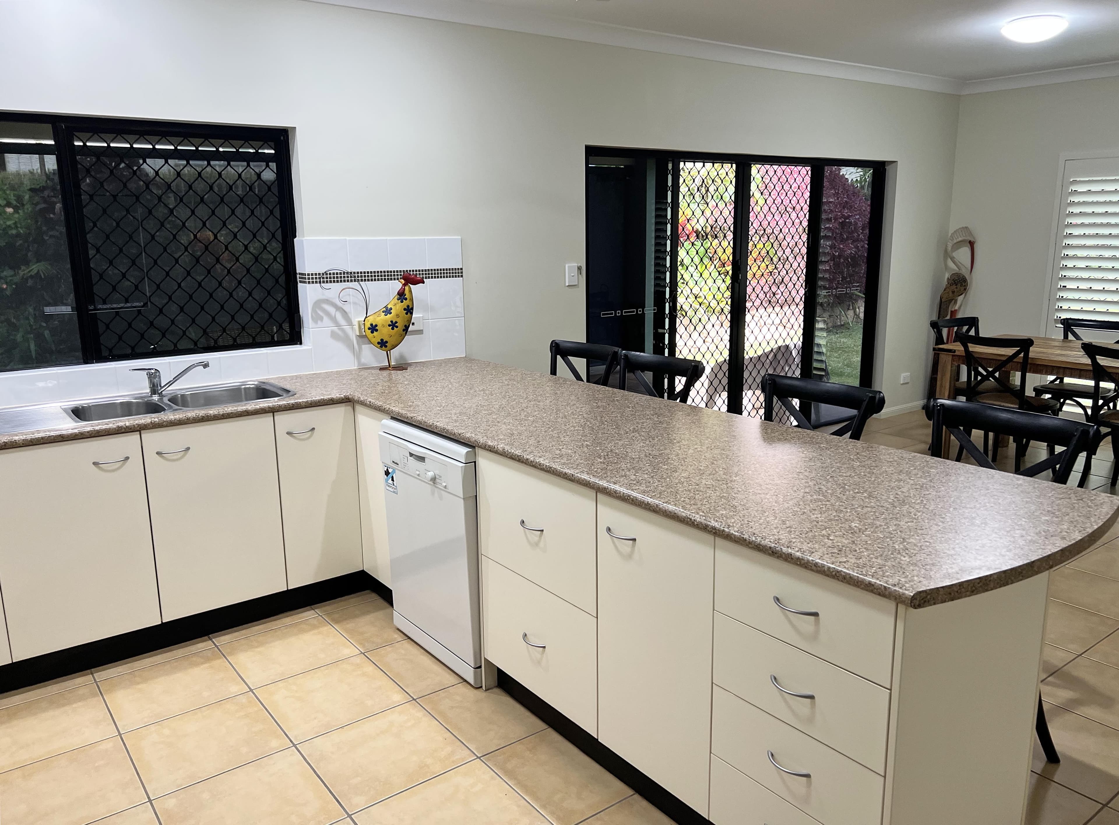 16 Anthony Drive, Atherton QLD 4883, Atherton - Thumbnail 8