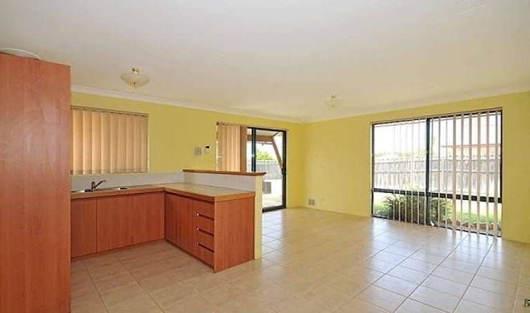 19 Balladonia Drive, ELLENBROOK WA 6069, Ellenbrook - Thumbnail 2
