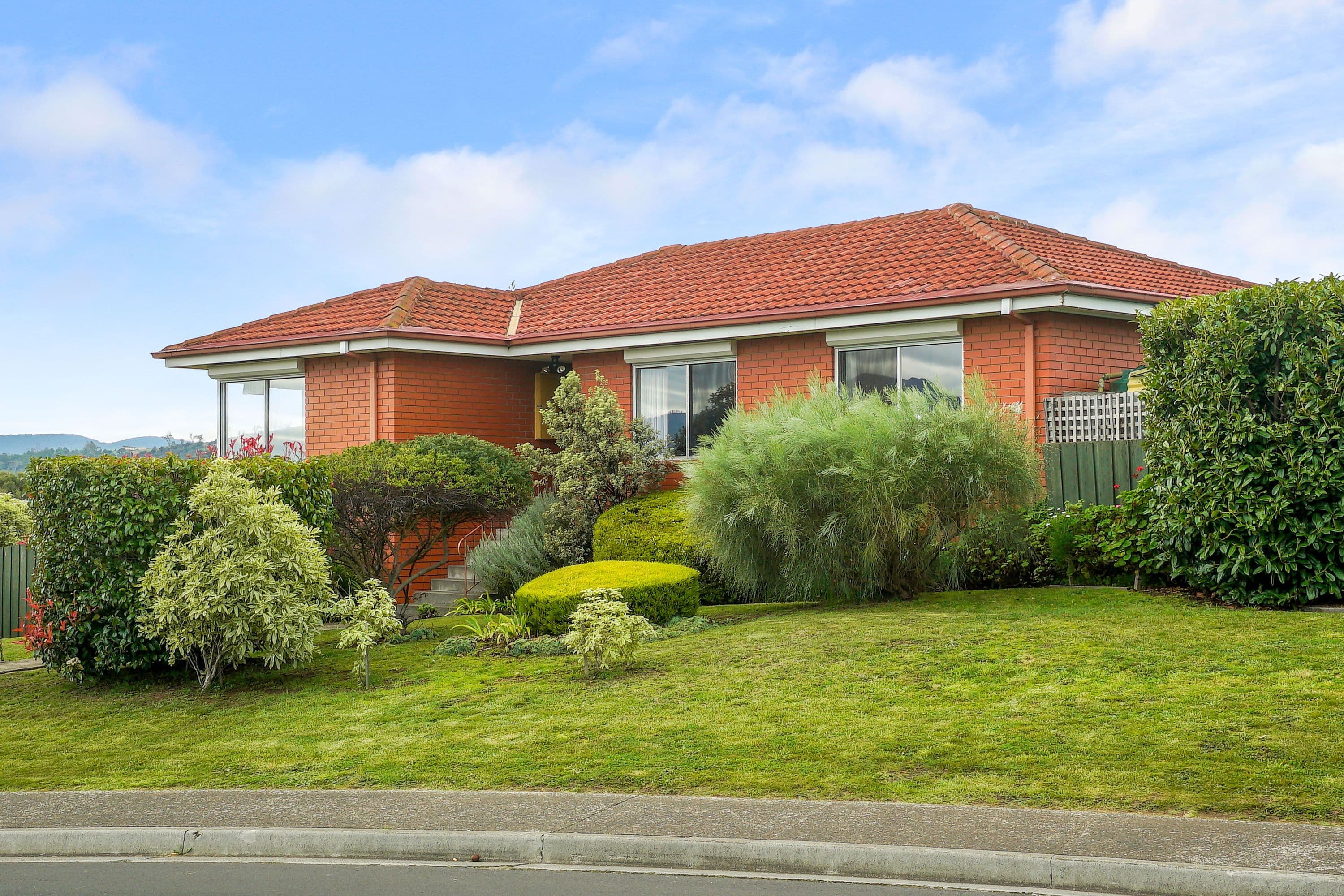 16 Lamprill Circle, Herdsmans Cove TAS 7030, Herdsmans Cove - Thumbnail 2