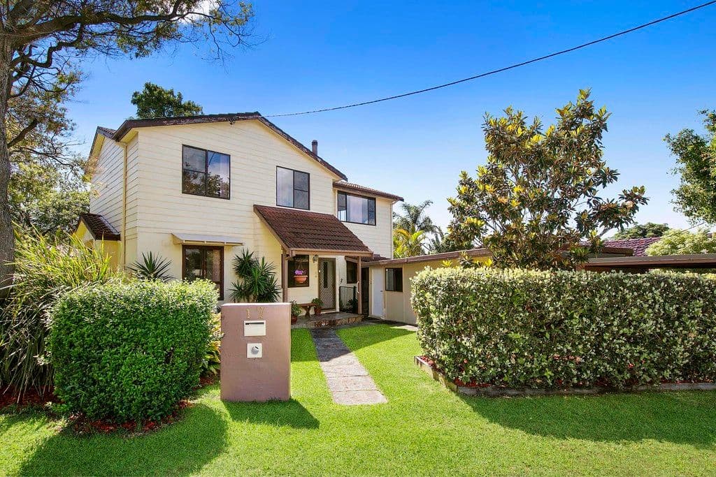17 Playfair Road, North Curl Curl NSW 2099, North Curl Curl - Image 1