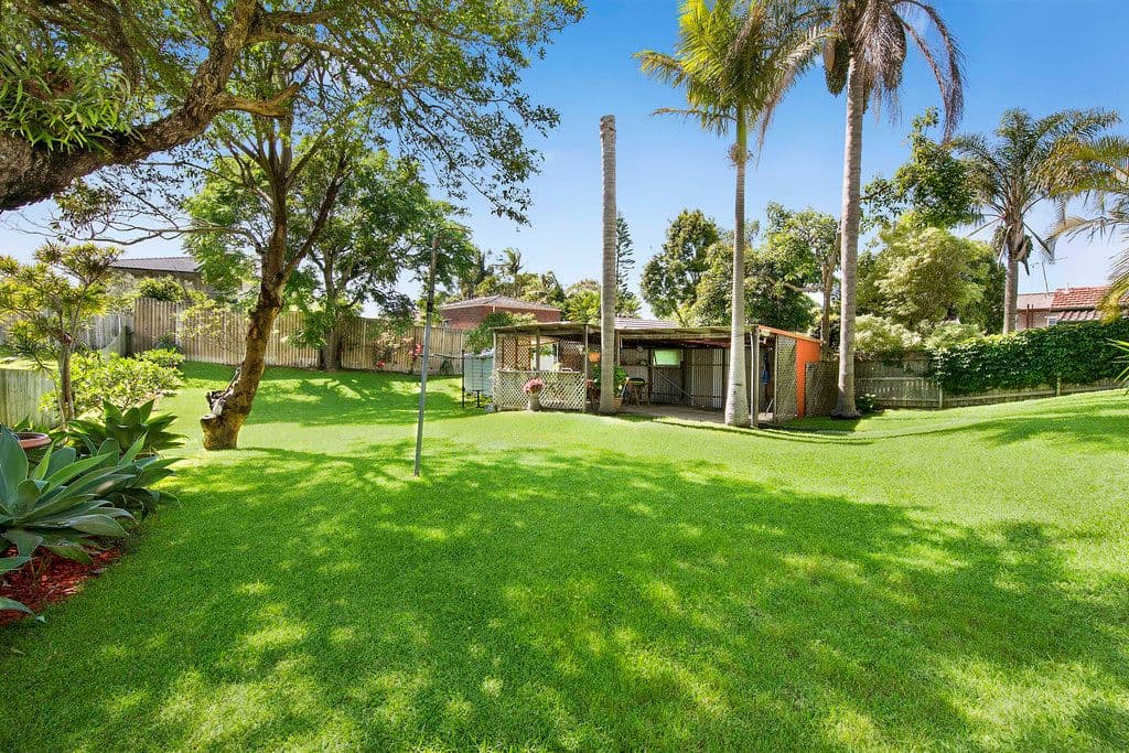17 Playfair Road, North Curl Curl NSW 2099, North Curl Curl - Thumbnail 2
