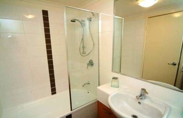 960 Wynnum Road, CANNON HILL QLD 4170, Cannon Hill - Thumbnail 3