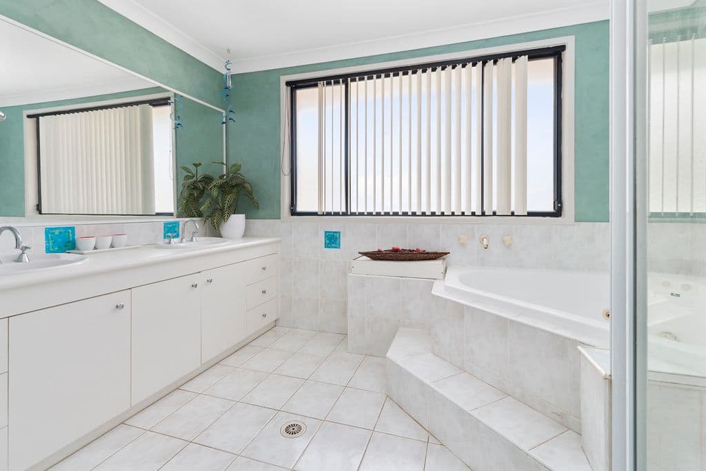 62 Lindeman Crescent, Green Valley - Thumbnail 5