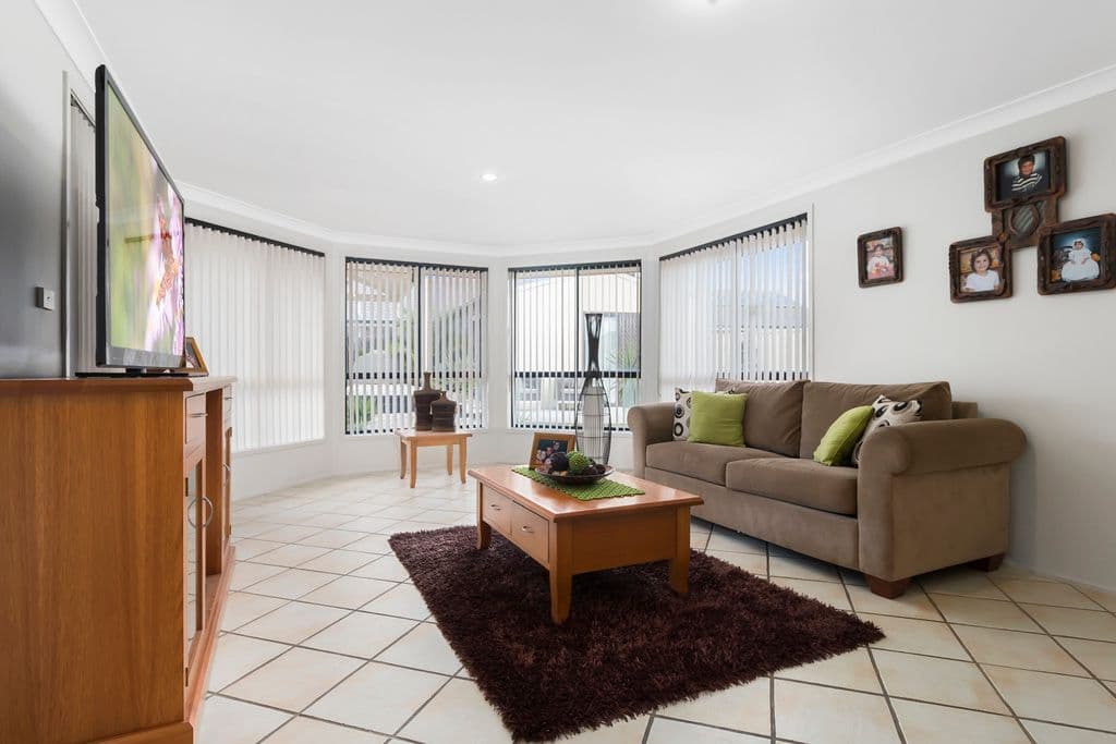 62 Lindeman Crescent, Green Valley - Thumbnail 8