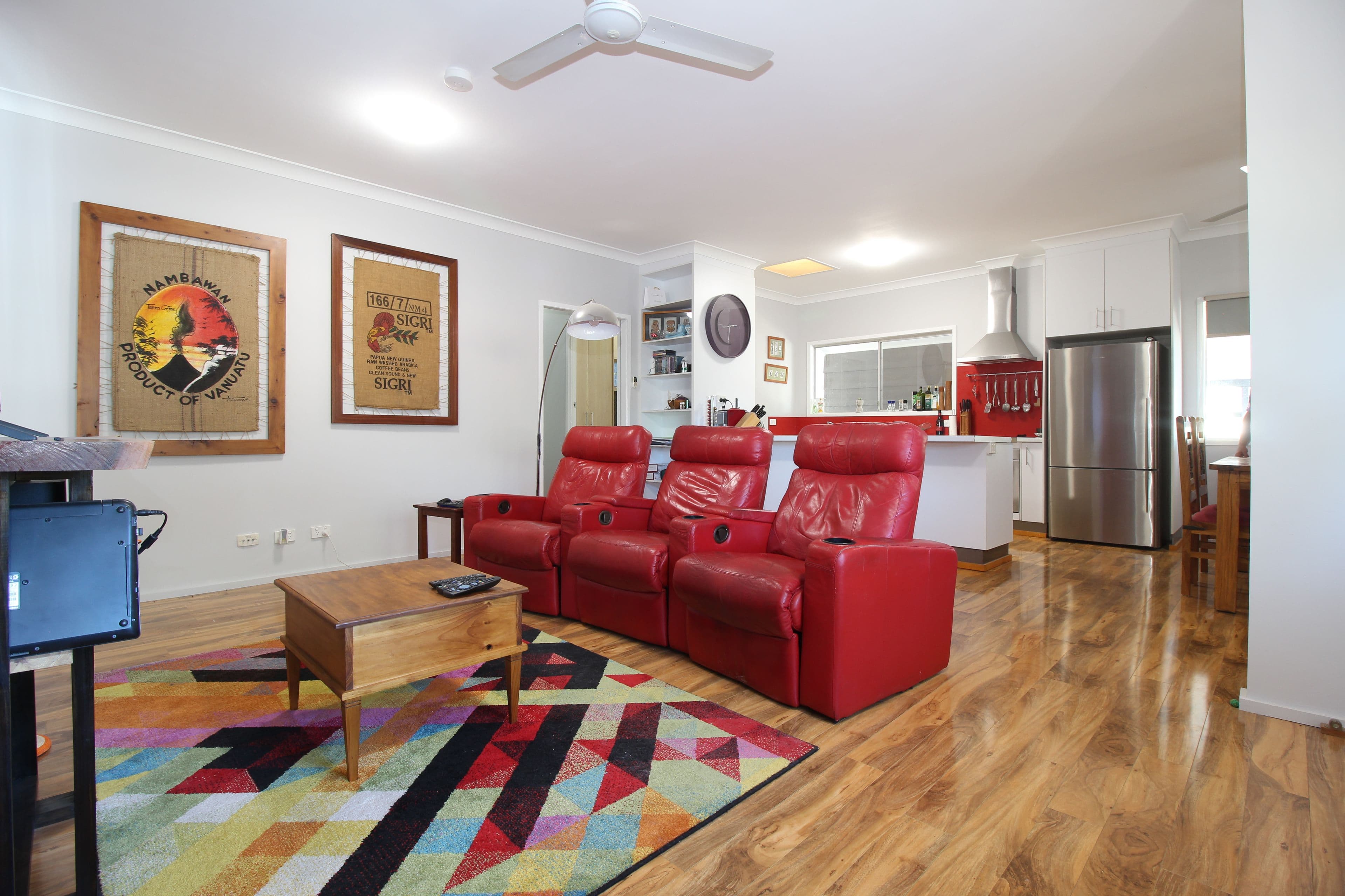 121 Harris Street, Emerald QLD 4720, Emerald - Thumbnail 2