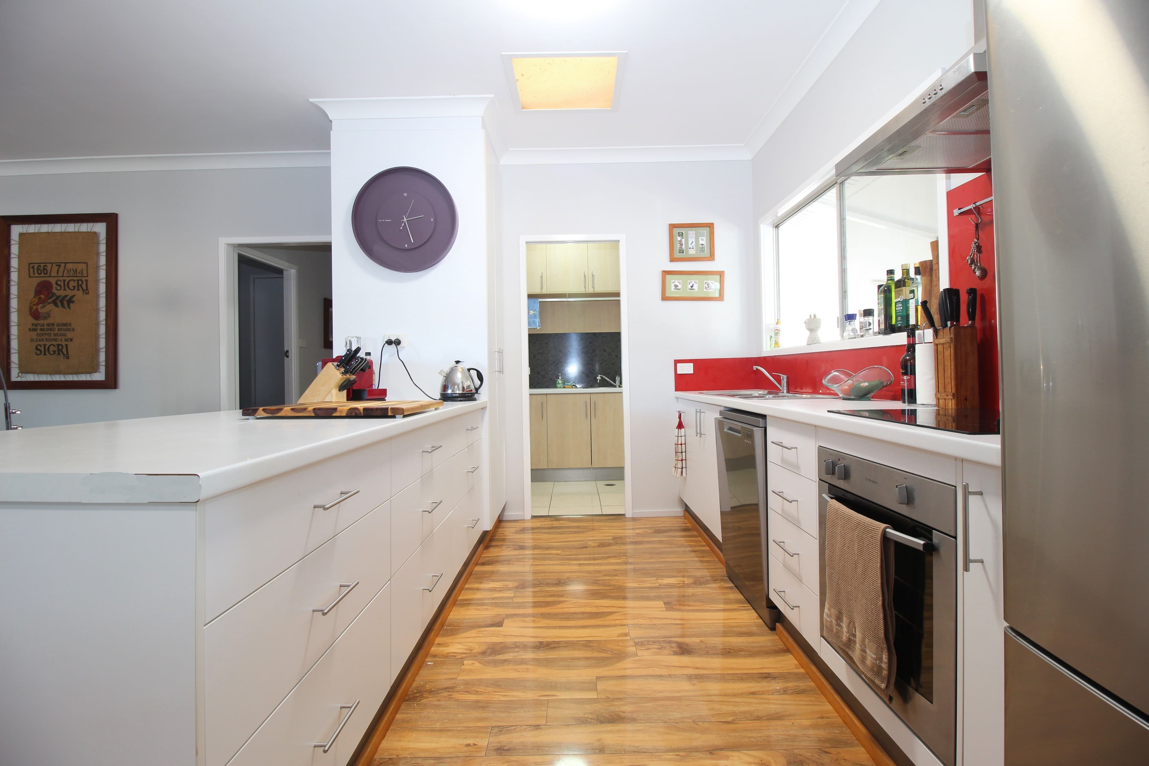 121 Harris Street, Emerald QLD 4720, Emerald - Thumbnail 3
