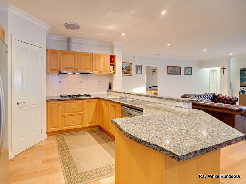 102 Bramble Crescent, BUNDOORA VIC 3083, Bundoora - Thumbnail 2
