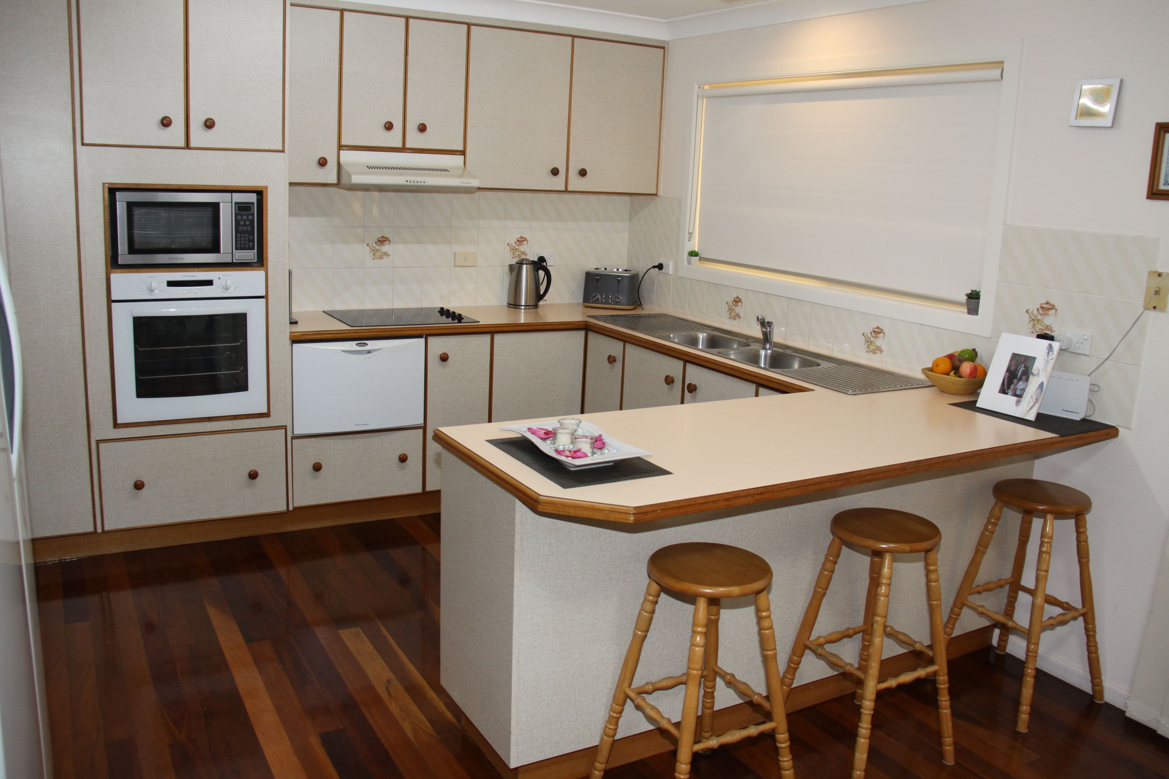 86 Booth Avenue, Tannum Sands QLD 4680, Tannum Sands - Thumbnail 8