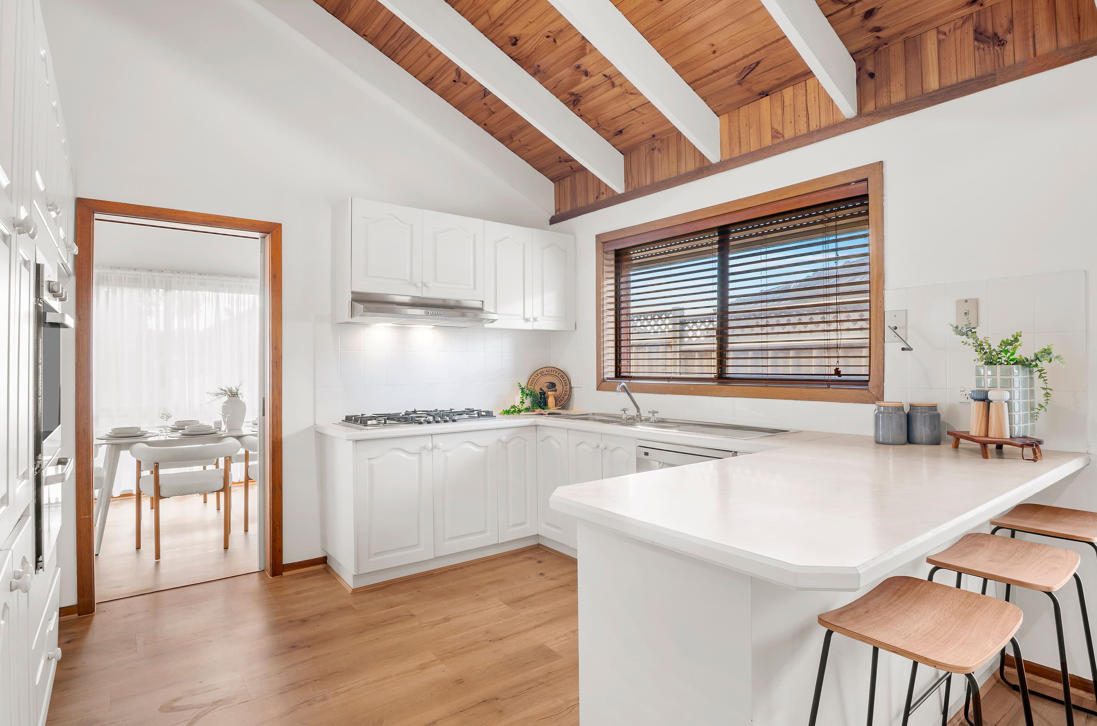 12 Burnett Court, Mill Park VIC 3082, Mill Park - Thumbnail 2