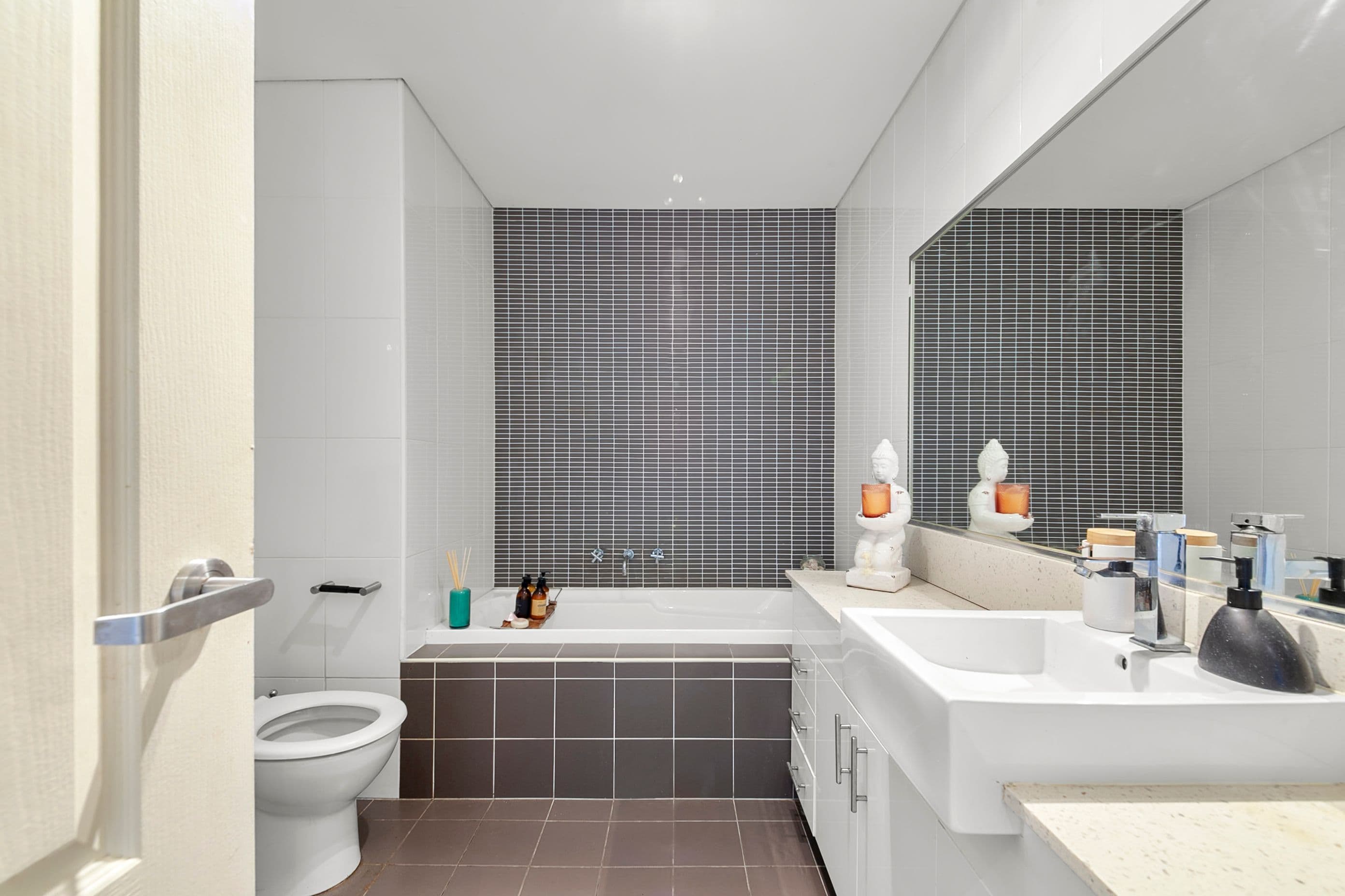 10 Oaks Avenue, Dee Why NSW 2099, Dee Why - Thumbnail 7