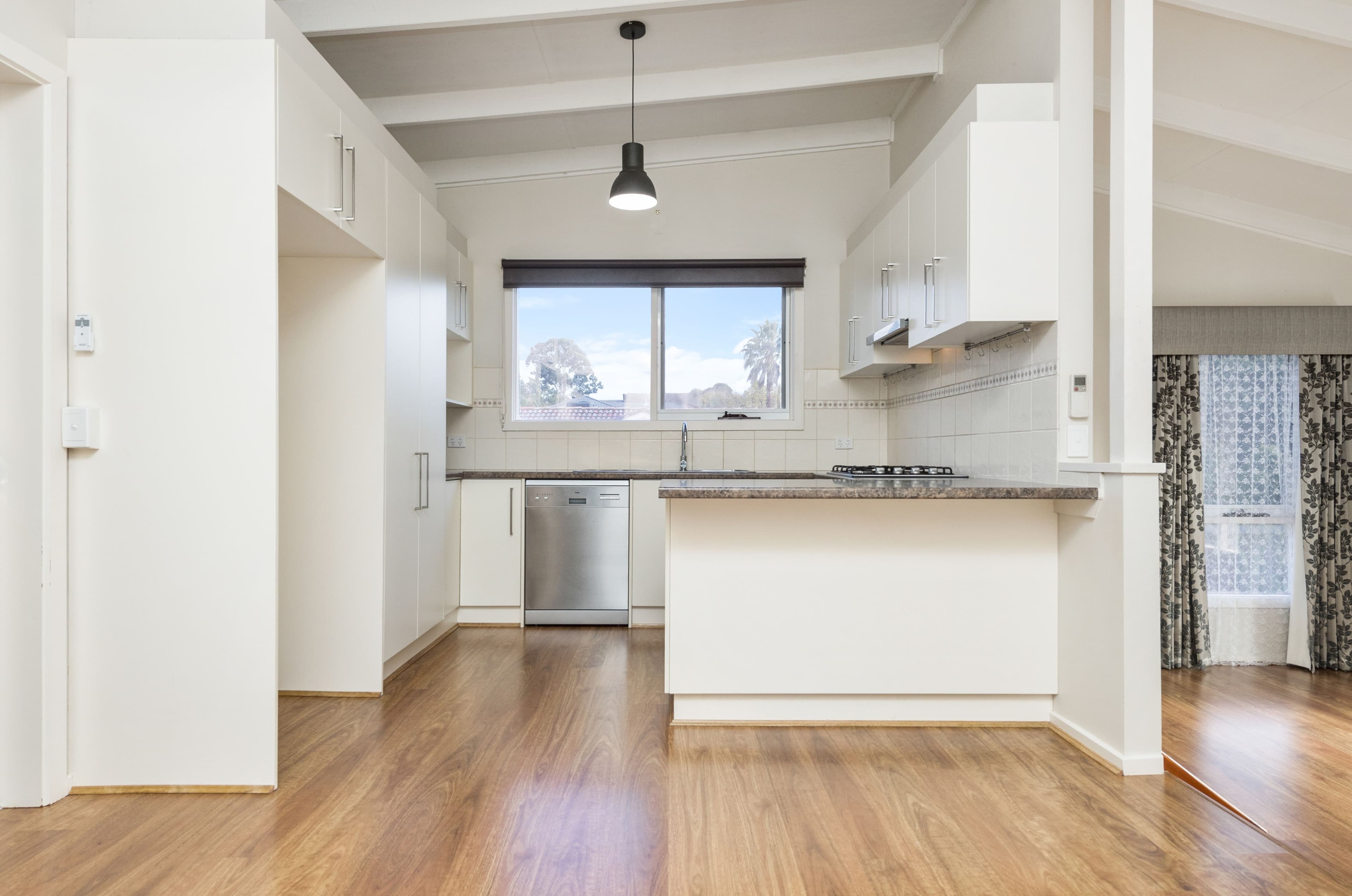 4 Carole Avenue, Chirnside Park VIC 3116, Chirnside Park - Thumbnail 5