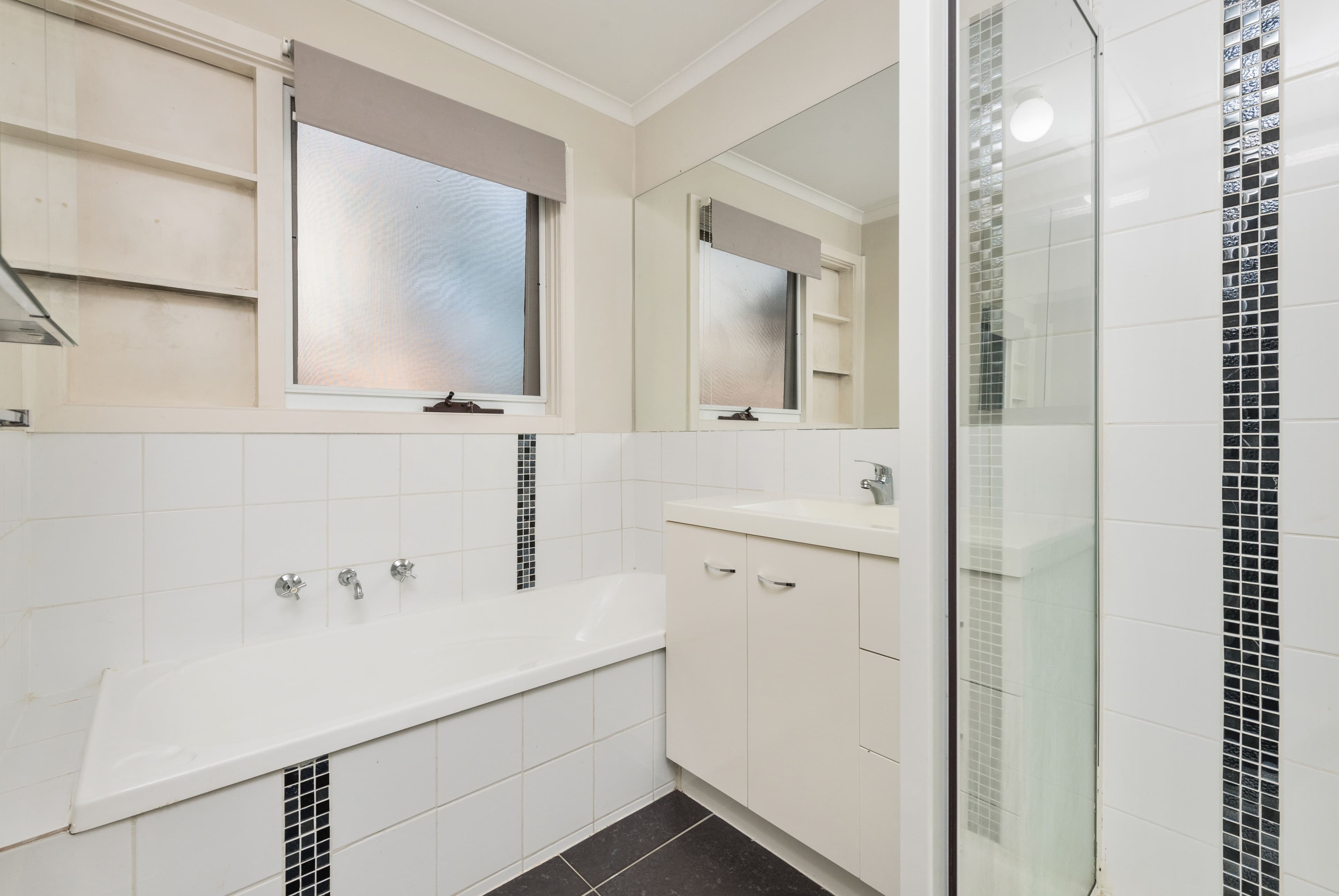 4 Carole Avenue, Chirnside Park VIC 3116, Chirnside Park - Thumbnail 6