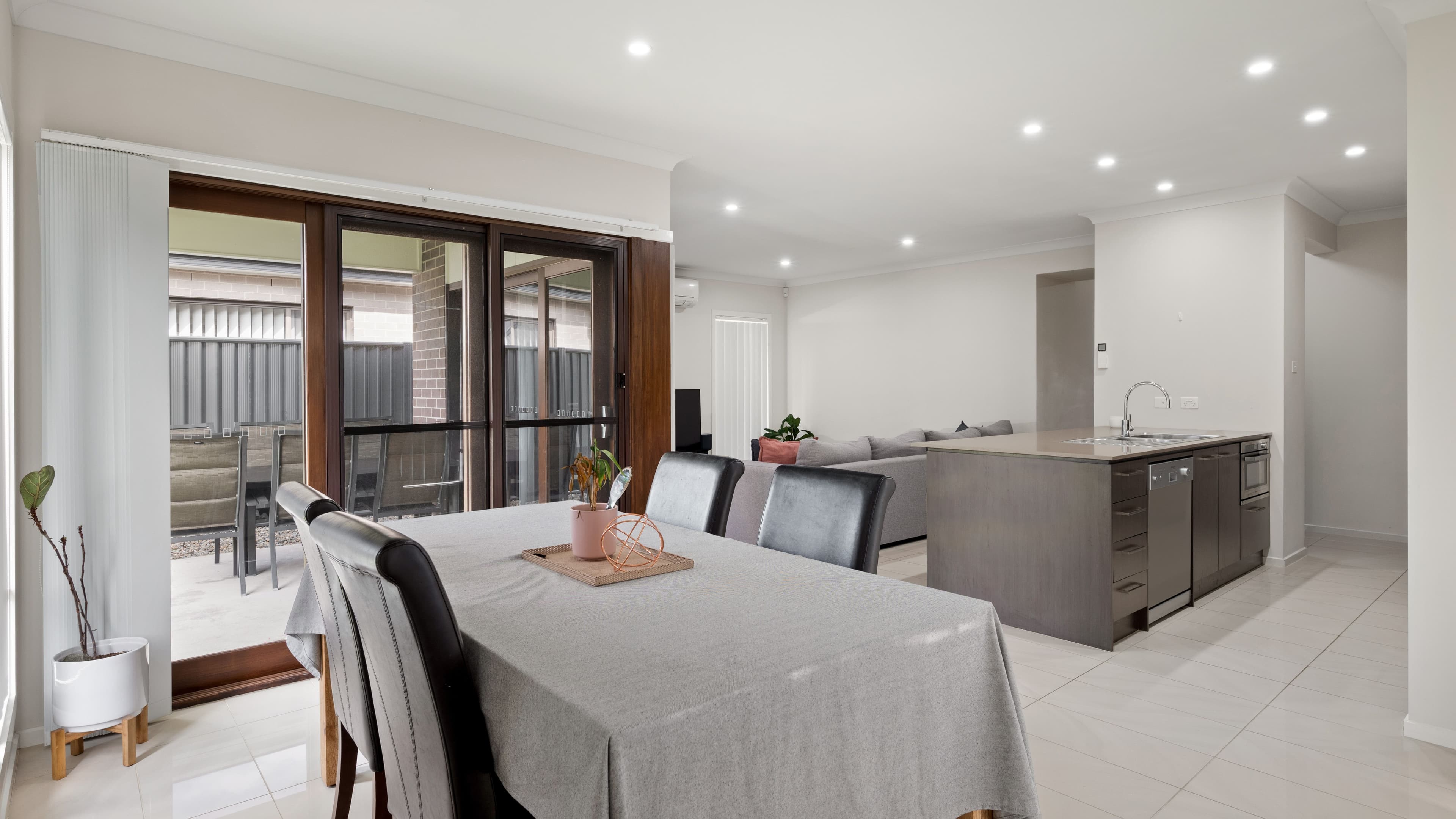 75 Greenwood Parkway, JORDAN SPRINGS NSW 2747, Jordan Springs - Thumbnail 2