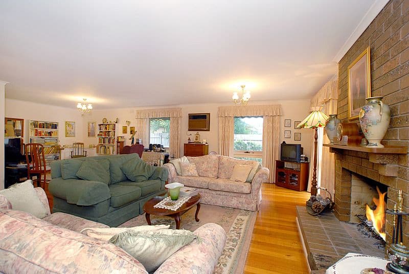 34 Helene Court, BORONIA VIC 3155, Boronia - Thumbnail 2