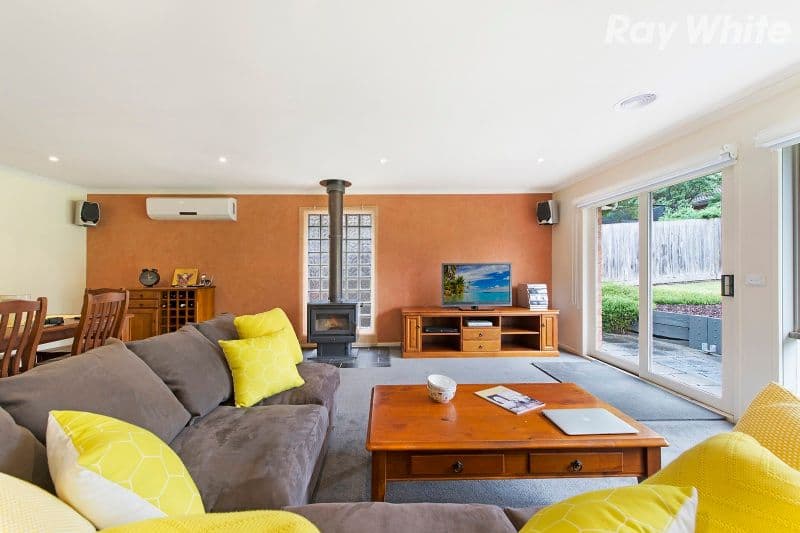 8 The Gateway, Croydon South VIC 3136, Croydon South - Thumbnail 2