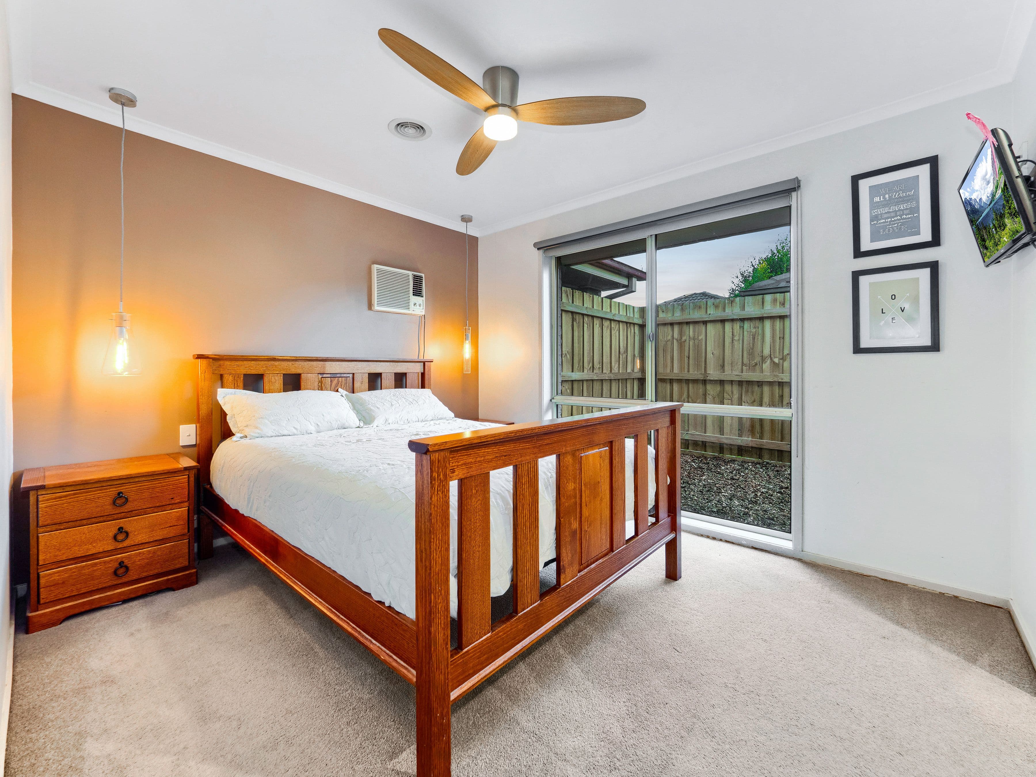 9 Scarborough Avenue, Cranbourne West VIC 3977, Cranbourne West - Thumbnail 2